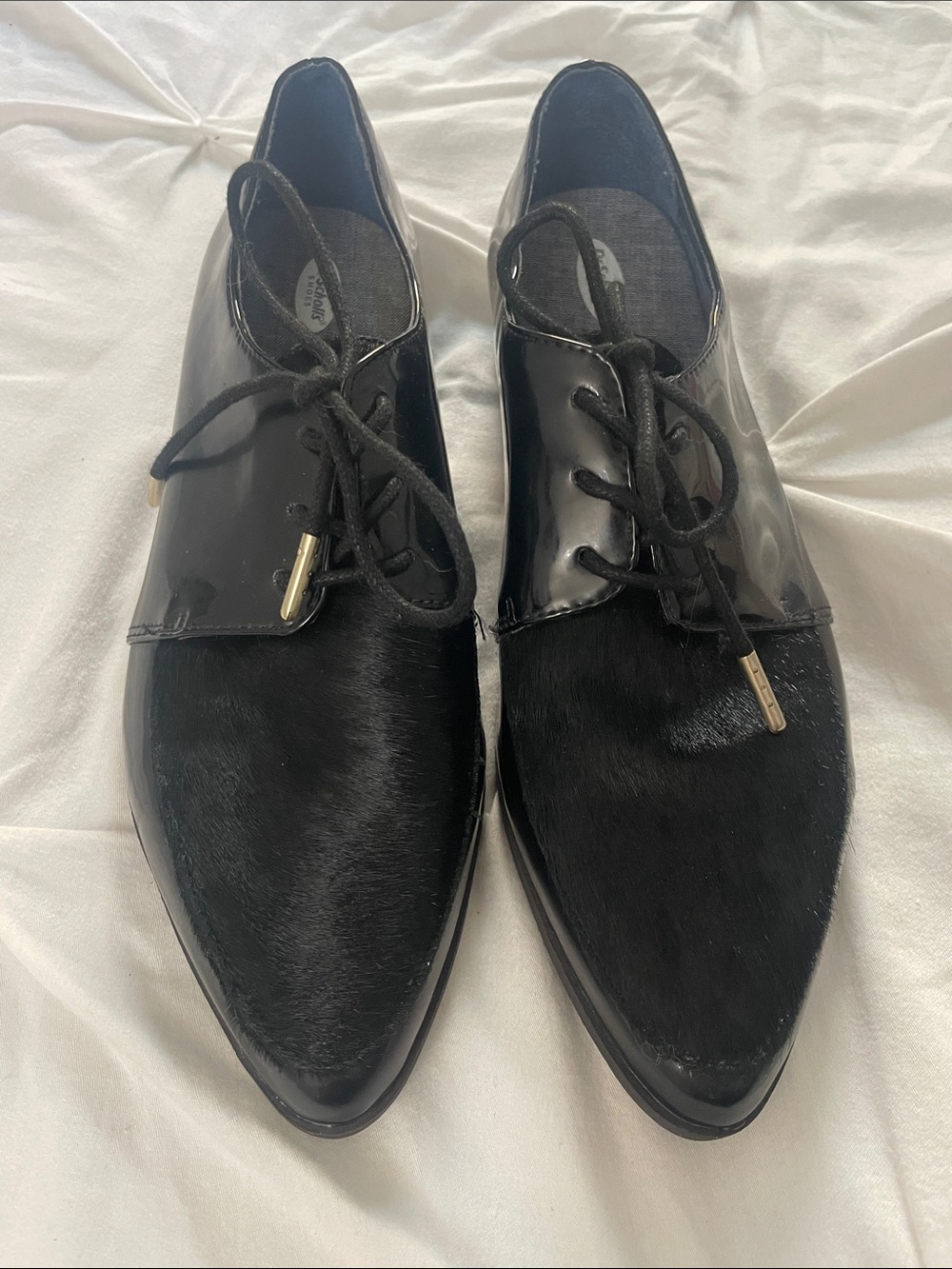 NWOT Black Pointed Lace-Up Oxfords